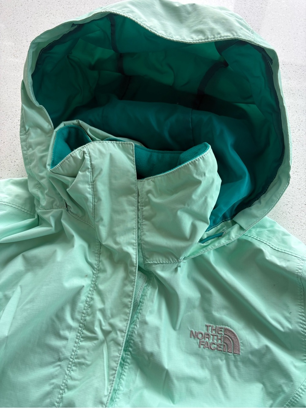 The North Face woman’s Hooded raincoat